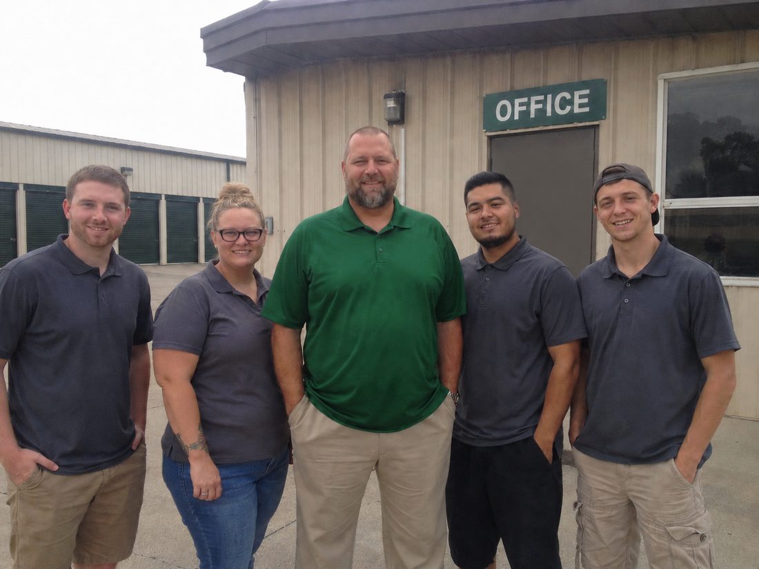 Pest control professionals in Minneapolis, MN